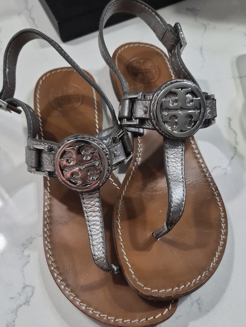 Tory Burch Metallic Silver Gray Logo Thong Sandals - Women's Designer Style